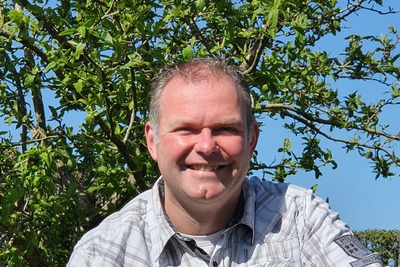Ronald Heistek  Afgestudeerd Osteopaat voor dieren en humaan manueel therapeut.